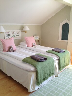 مكتب وأسرّة أطفال/رضّع وأسرّة قابلة للطي وواي فاي مجانًا