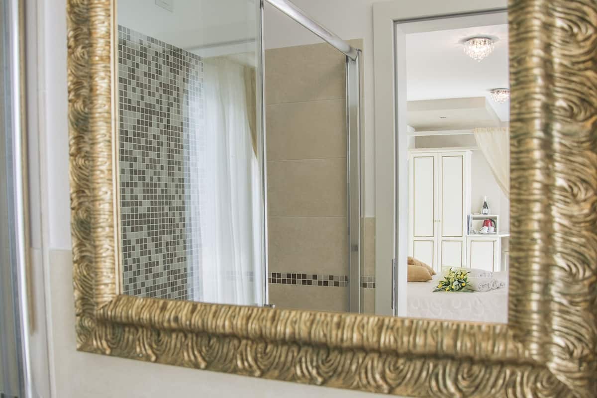 Deluxe Double Room | Bilik Mandi | Pancuran mandi, kelengkapan dandanan diri percuma, tuala disediakan