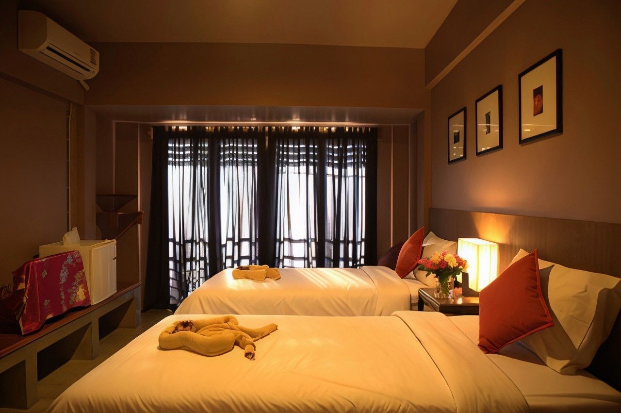 Desk, rollaway beds, free WiFi