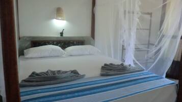 Standard Double A/C room with Sea View | Living room