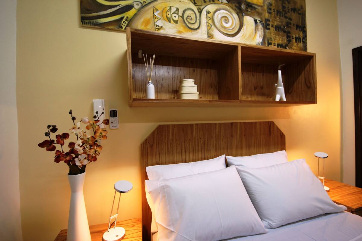 Standard Double Room, Kitchen | Minibar, in-room safe, desk, free WiFi