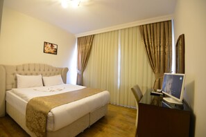 Premium bedding, free minibar items, blackout drapes, soundproofing - Hotel Ankatra (Ankara)