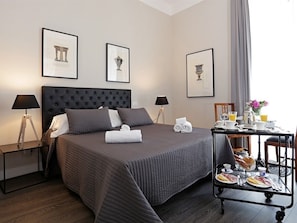Superior Triple Room, Private Bathroom - Residenza Cavour (Rome)