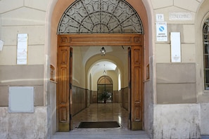 Exterior - Residenza Cavour (Rome)