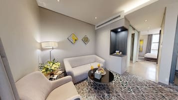 1 chambre, minibar, coffres-forts dans les chambres, bureau