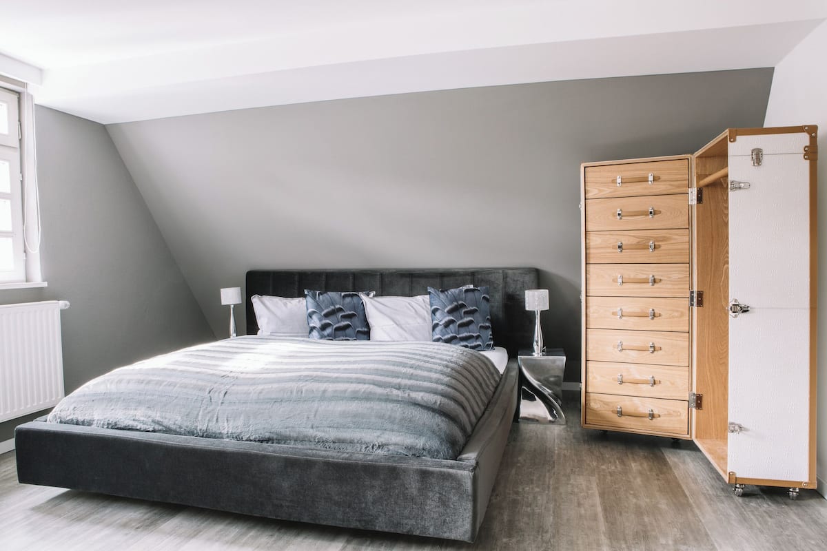 Deluxe tweepersoonskamer, 1 kingsize bed | 1 slaapkamer, luxe beddengoed, verduisterende gordijnen