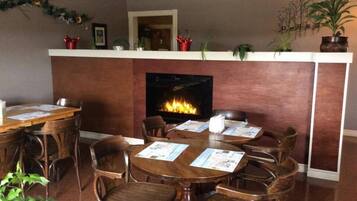 Déjeuner et dßner servis sur place