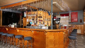 酒吧（店内）