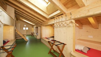 Gemeinsamer Premium-Schlafsaal, Gemischter Schlafsaal