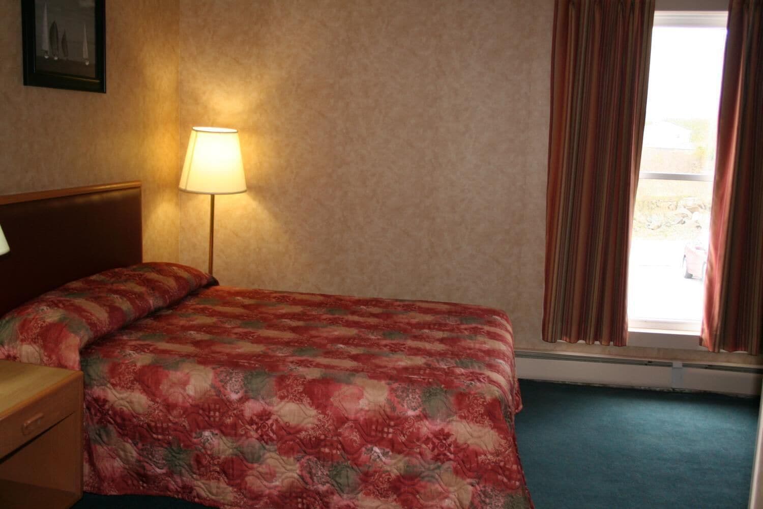 standard room, 2 double beds | desk, iron/ironing board, free wifi, bed sheets