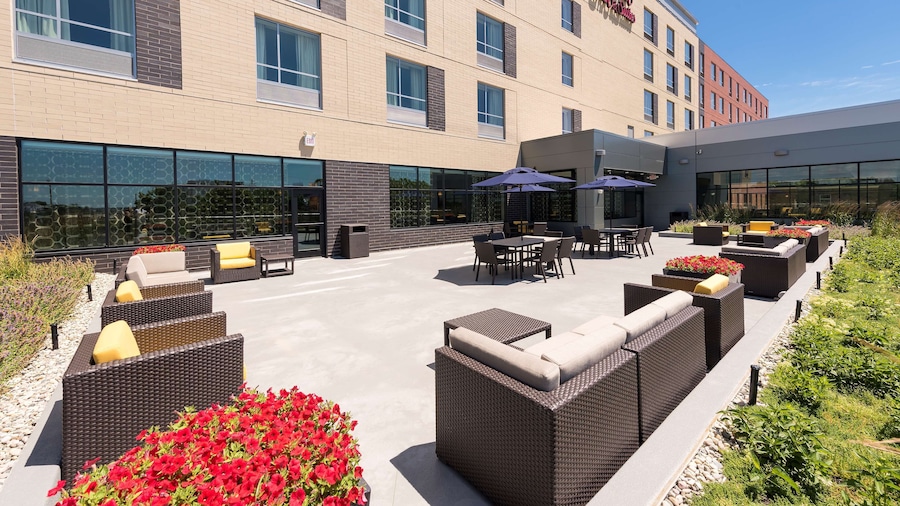 Hampton Inn & Suites Grand Rapids Downtown