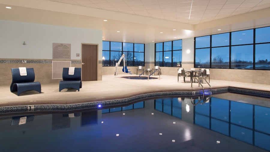 Hampton Inn & Suites Grand Rapids Downtown