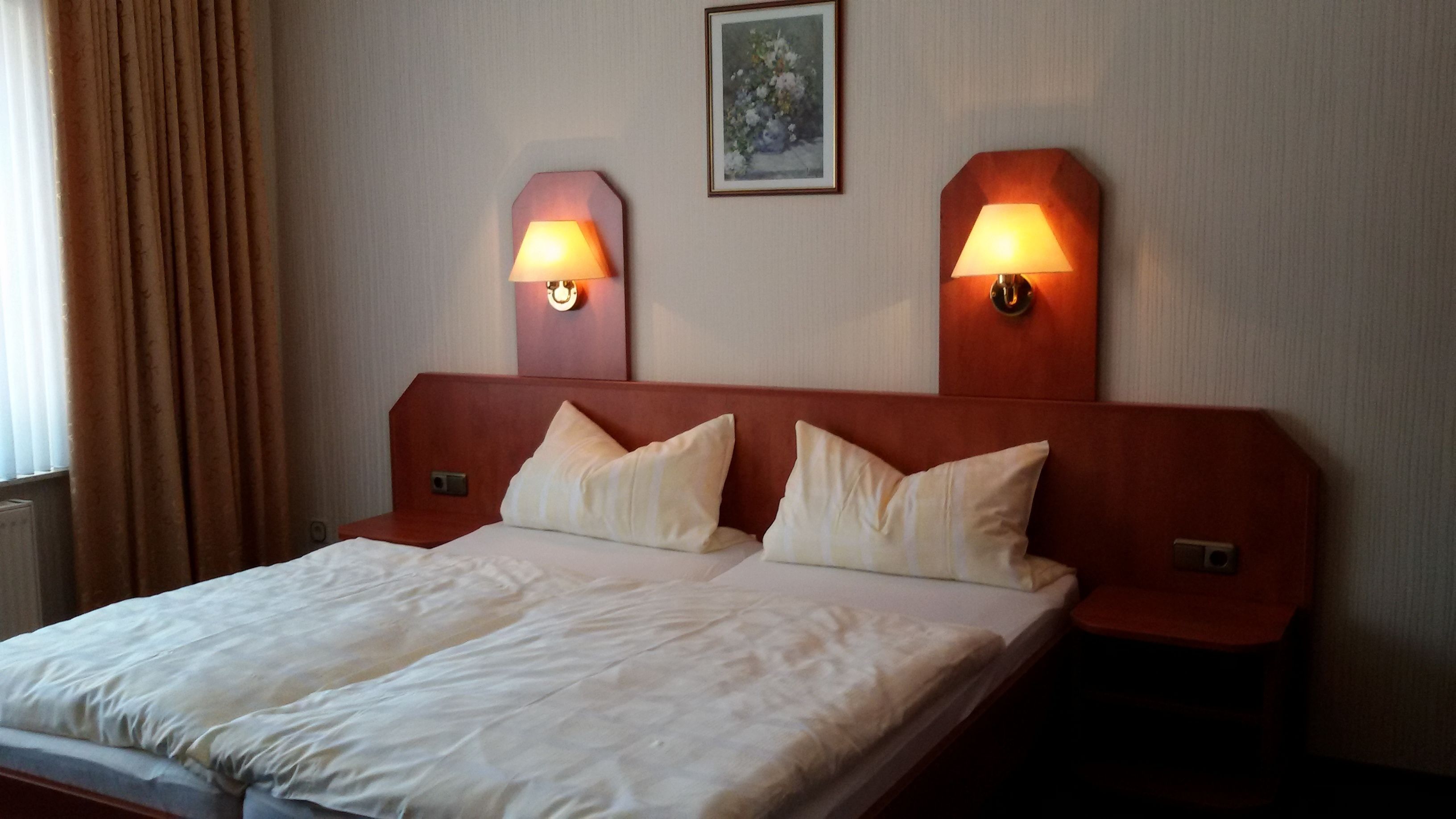 premium bedding, individually decorated, individually furnished, desk