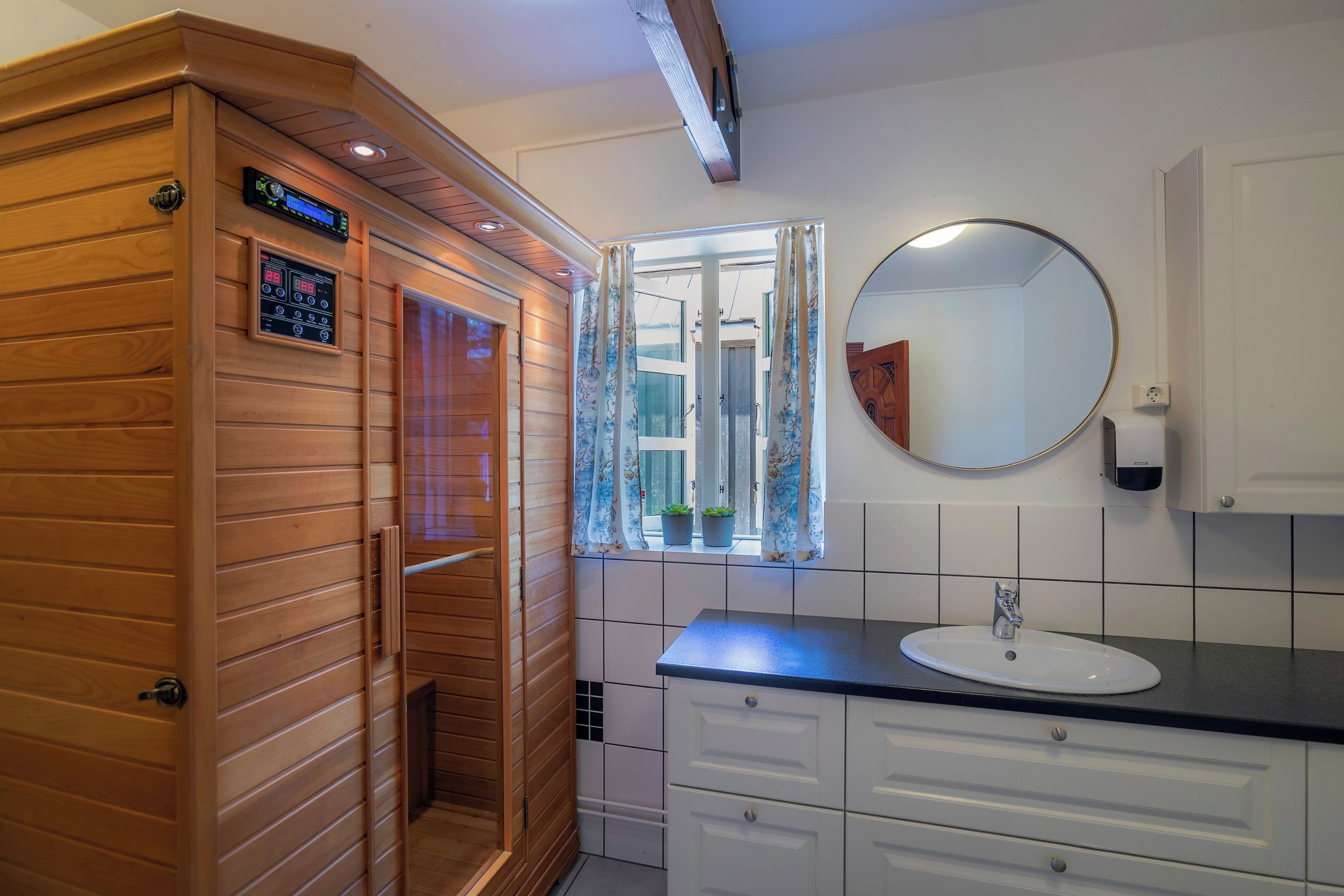 family room with private hot tub and sauna - self check-in | bathroom | shower, hair dryer, towels, toilet paper