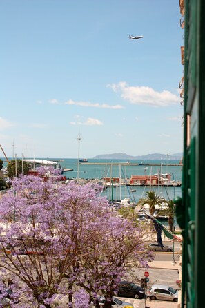 Chambre double ou avec lits jumeaux, vue sur le port | Vue de la chambre