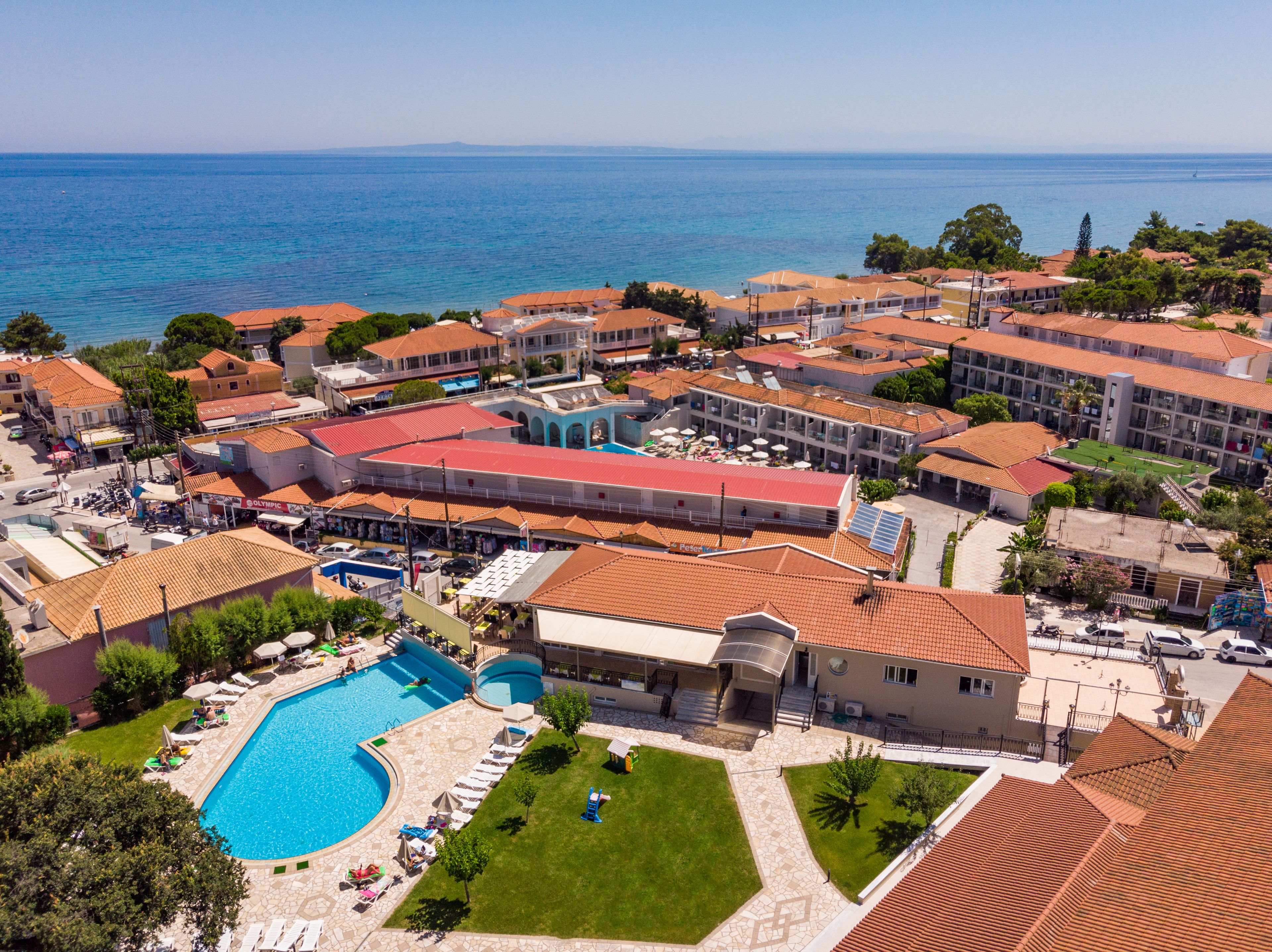 Beach nearby, sun loungers, beach umbrellas, beach towels