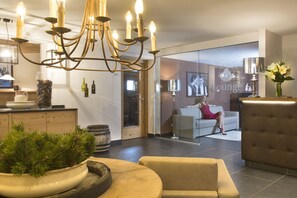 Lobby - Hotel Arvina (Castelrotto)