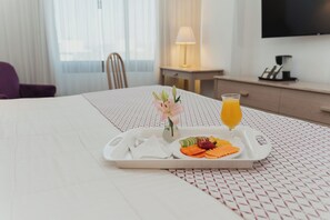 Executive-Zimmer, 1 Queen-Bett | Essbereich im Zimmer