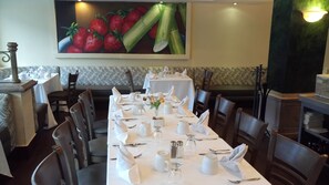 Breakfast, lunch, dinner served; international cuisine  - Hotel San Marcos Grand (Culiacán)