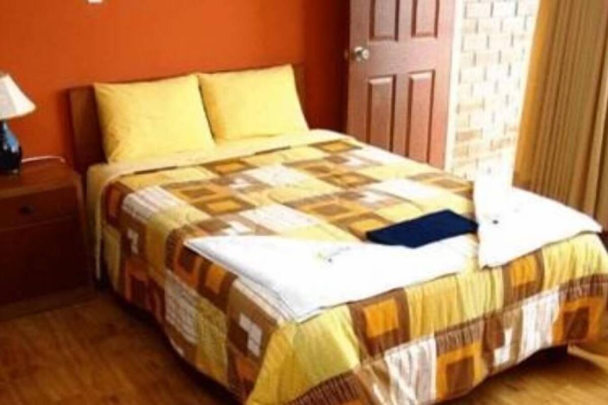 Single Room | Desk, rollaway beds (surcharge), WiFi (free)