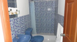 Dusche, kostenlose Toilettenartikel