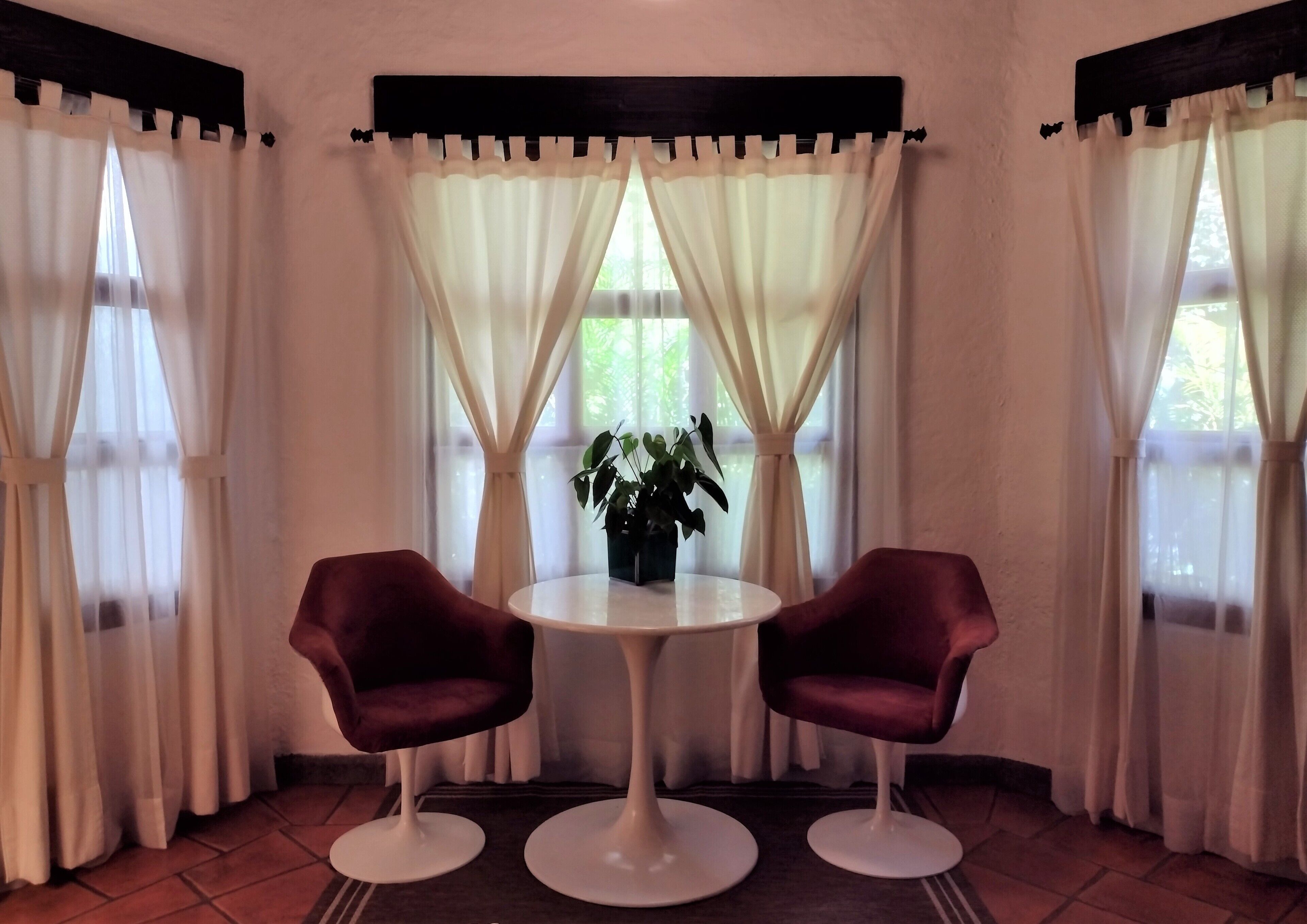 standard room, 1 king bed | 1 bedroom, premium bedding, in-room safe, individually decorated