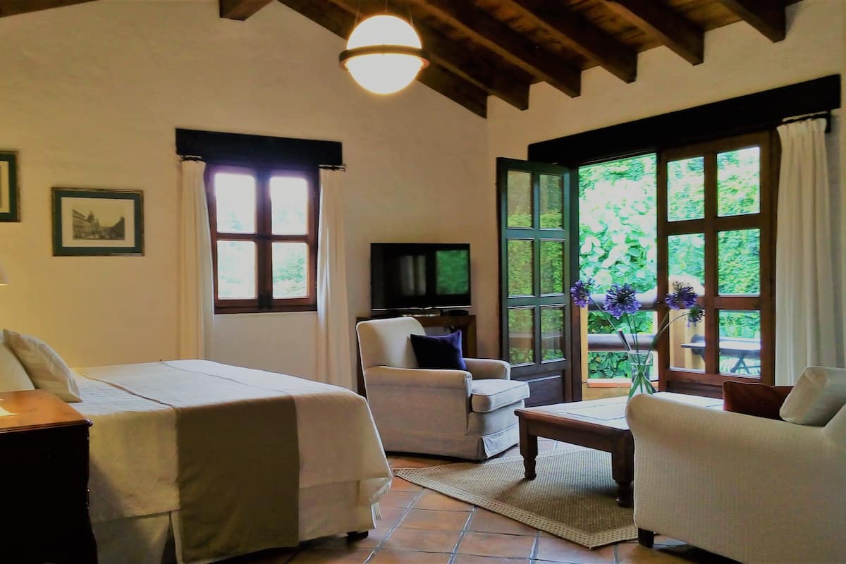 Master Suite | Premium bedding, in-room safe, individually decorated