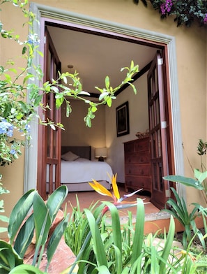 Premium bedding, in-room safe, individually decorated - Areté (Tepoztlán)