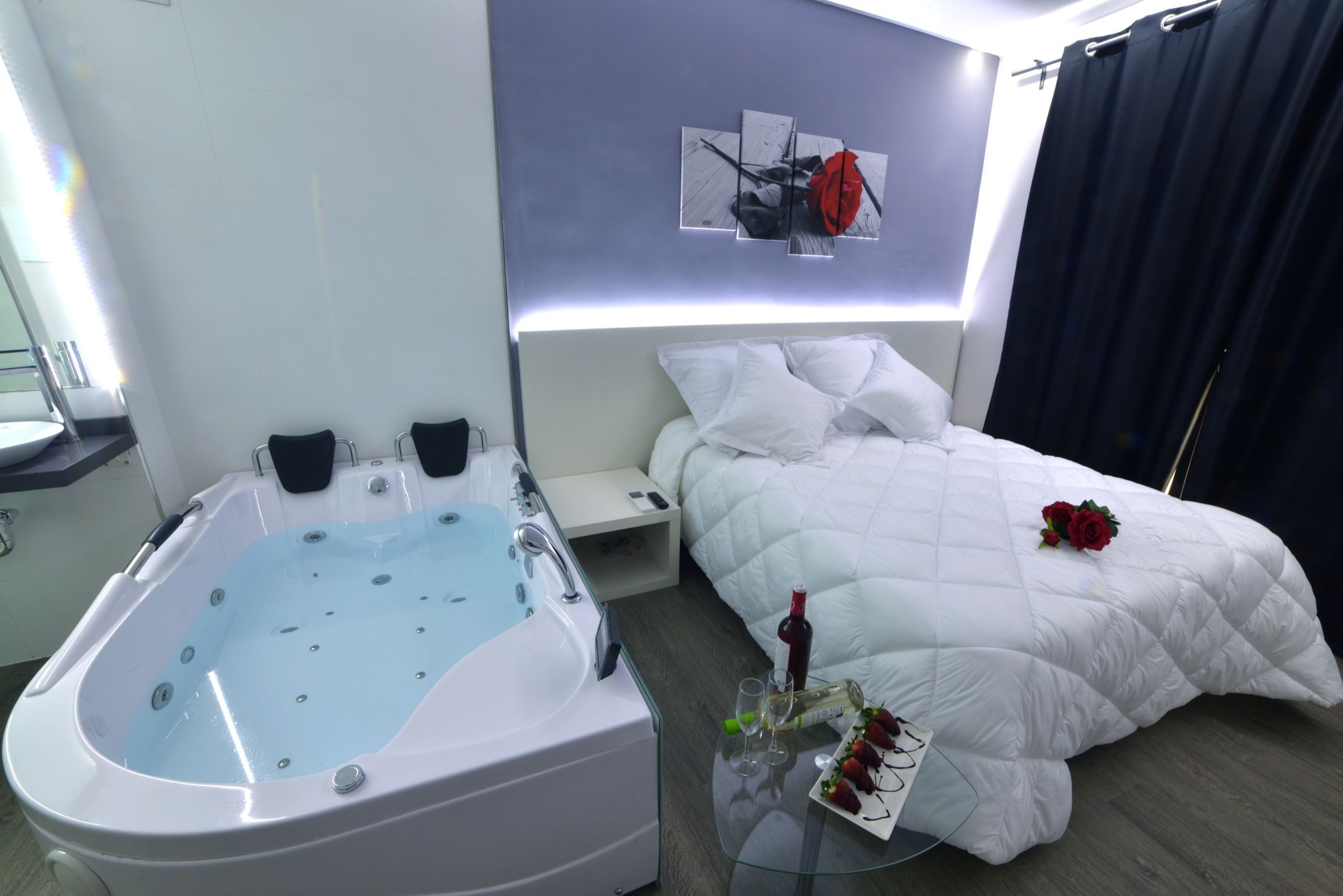 premium room | jetted bathtub