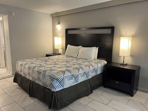 1 bedroom, desk, free WiFi, bed sheets