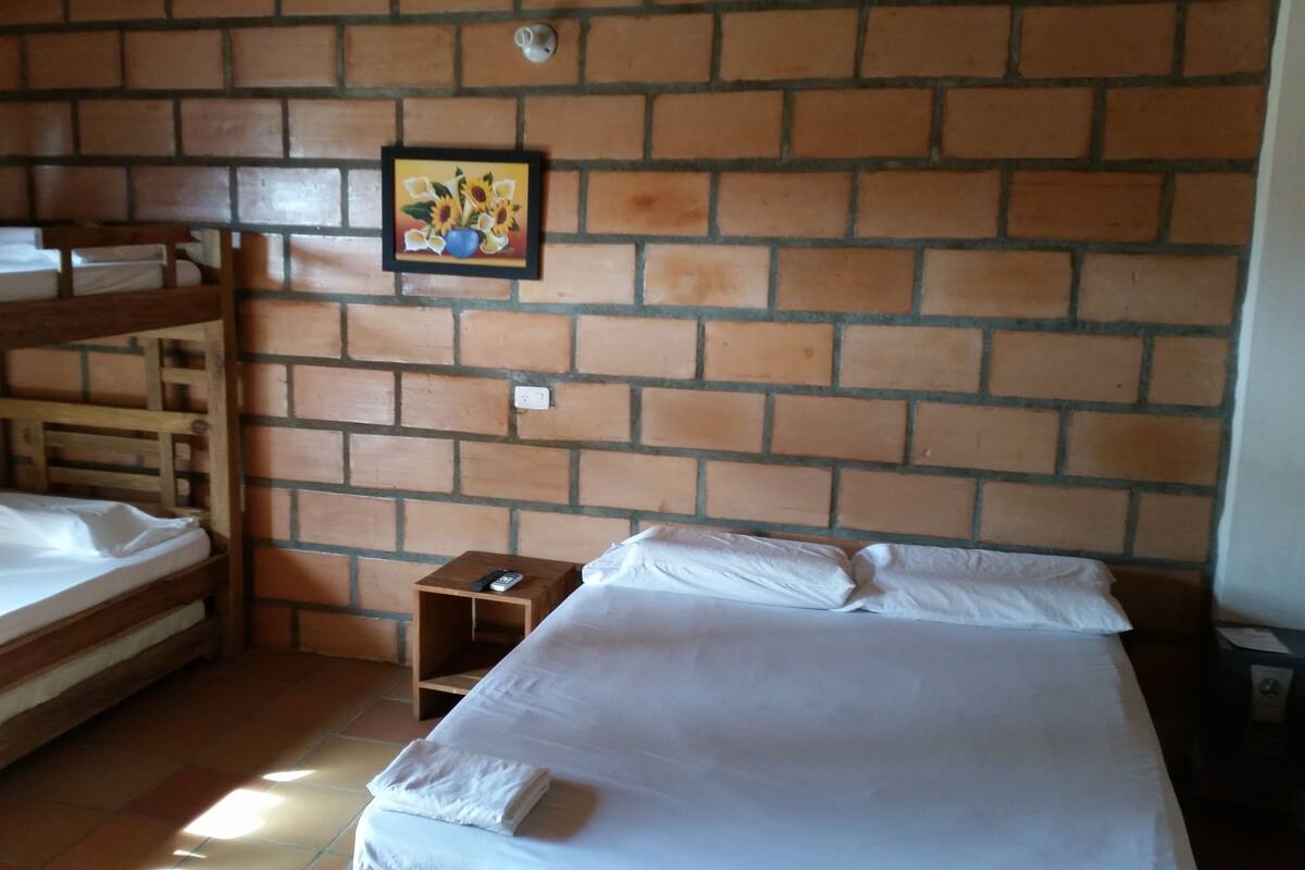 In-room safe, free WiFi