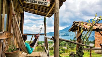 Baita Basic, balcone, vista montagna | 1 camera, biancheria da letto di alta qualità, copriletto in piuma