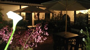 Courtyard - Hotel Casa del Colibrí (Guican)