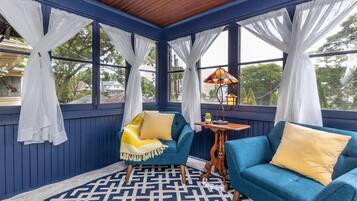 Regatta Room | 4 bedrooms, Egyptian cotton sheets, premium bedding, iron/ironing board