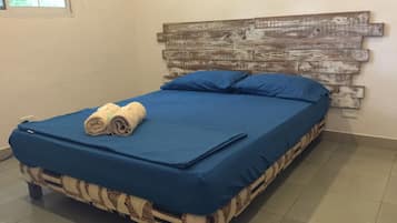 Kamar Klasik, 1 Tempat Tidur Double, Bebas Asap Rokok, pemandangan kebun | 4 kamar tidur, tirai kedap cahaya, dan Wi-Fi gratis
