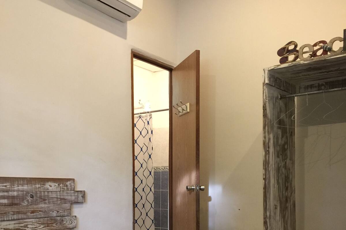 Classic Room, 1 Double Bed, Non Smoking, Garden View | 4 bedrooms, blackout curtains, free WiFi