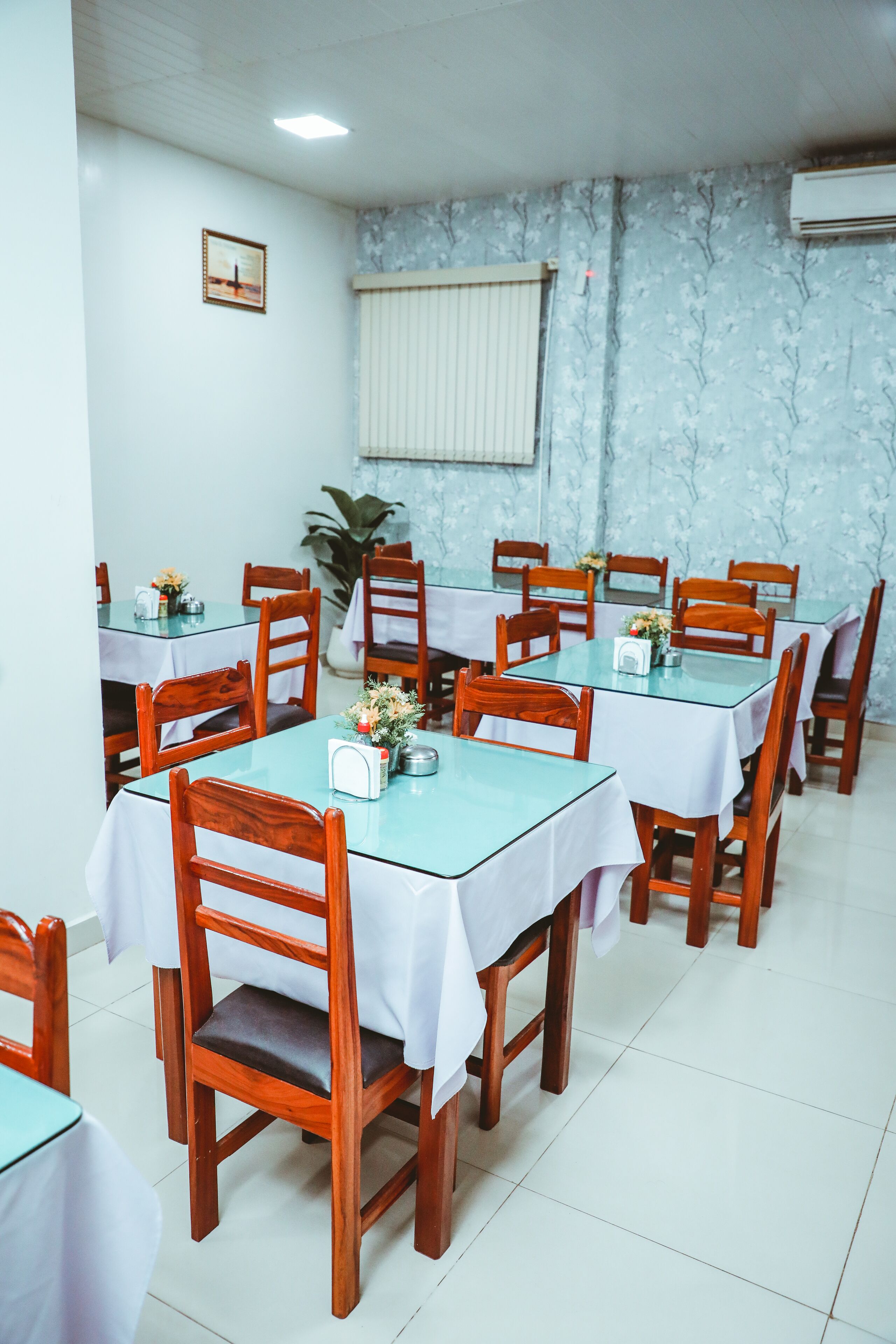 breakfast, lunch, dinner served; local cuisine