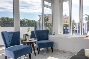 Honeymoon Stüdyo, 1 Büyük (Queen) Boy Yatak, Sıcak Su Küveti, Avlu (5) | Jakuzi