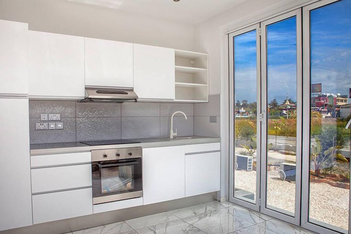家庭公寓, 1 間臥室, 非吸煙房, 庭園景 (6) | 私人廚房 | 咖啡機/沖茶器、大型雪櫃/冰箱、爐具、電熱水壺
