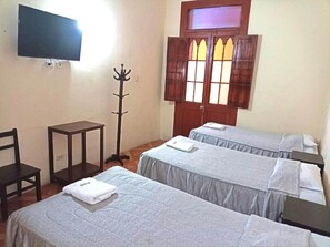 经典三人房, 3 张单人床 | 免费 WiFi、床单