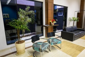 Lobby - Prisma Plaza Hotel (Taubate)