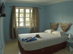 Classic Double Room, 1 Queen Bed | Premium bedding, iron/ironing board, free cribs/infant beds