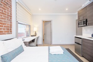 Fridge, microwave - Calista Organic Hotel (San Francisco)