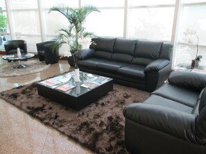 Sala de estar en el lobby