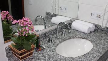 Wastafel kamar mandi