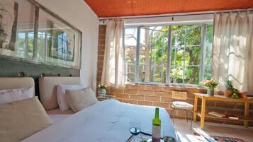 Rollaway beds, free WiFi