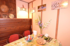 Property amenity - Fairy's Garden Chalet (West Kelowna)