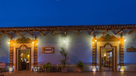 Fachada da propriedade