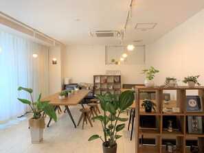 Lobby - Capsule Hotel CUBE (Hiroshima)