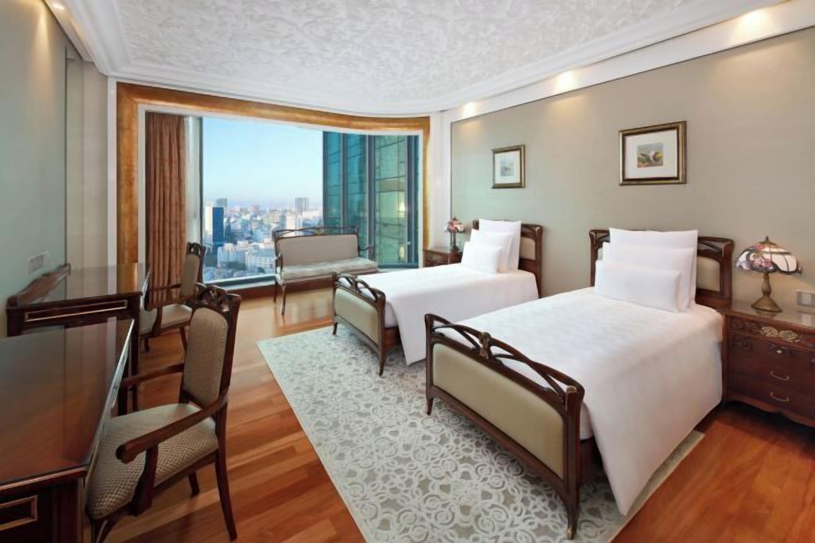 1 bedroom, Frette Italian sheets, premium bedding, down comforters